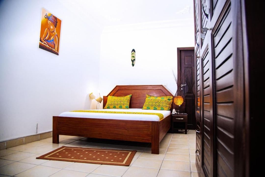 Cypa Hotel Abidjan Exterior photo