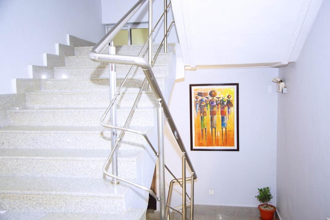 Cypa Hotel Abidjan Exterior photo