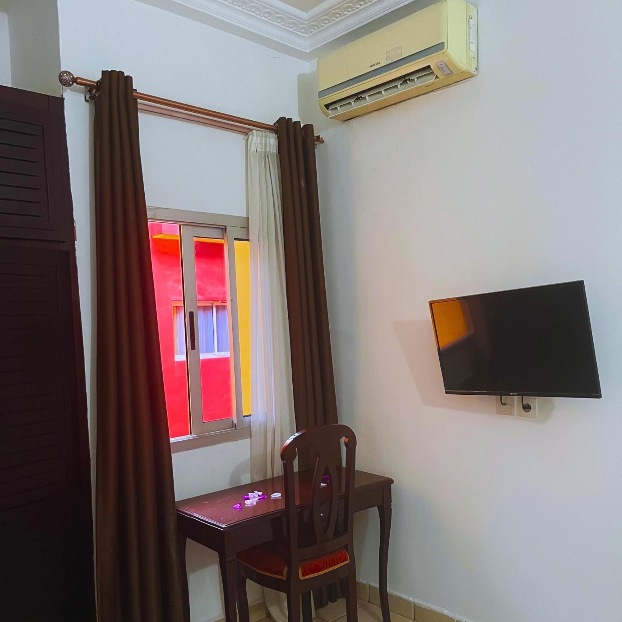 Cypa Hotel Abidjan Exterior photo