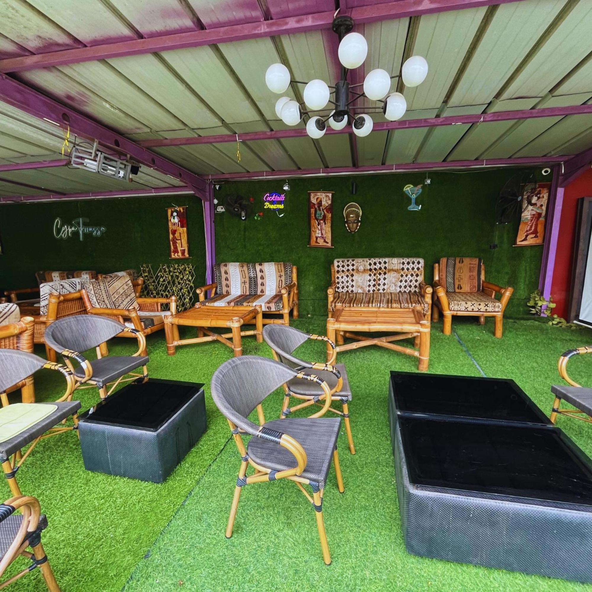 Cypa Hotel Abidjan Exterior photo