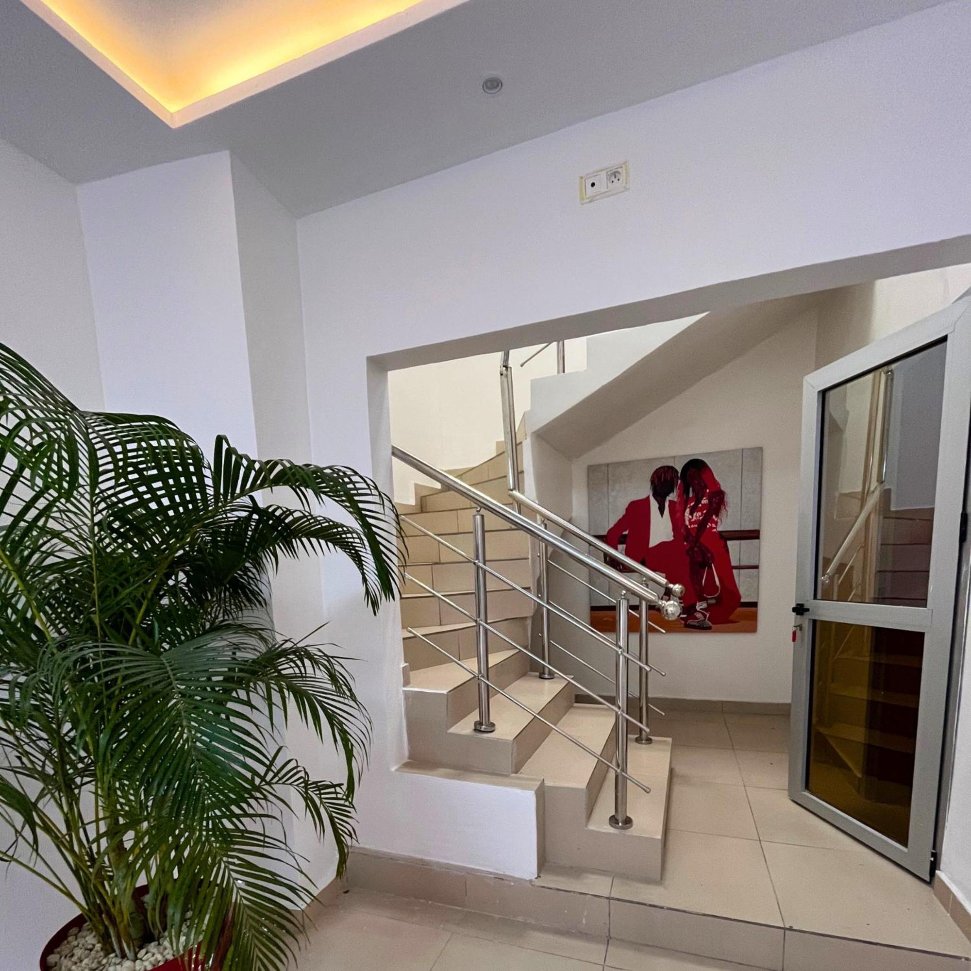 Cypa Hotel Abidjan Exterior photo