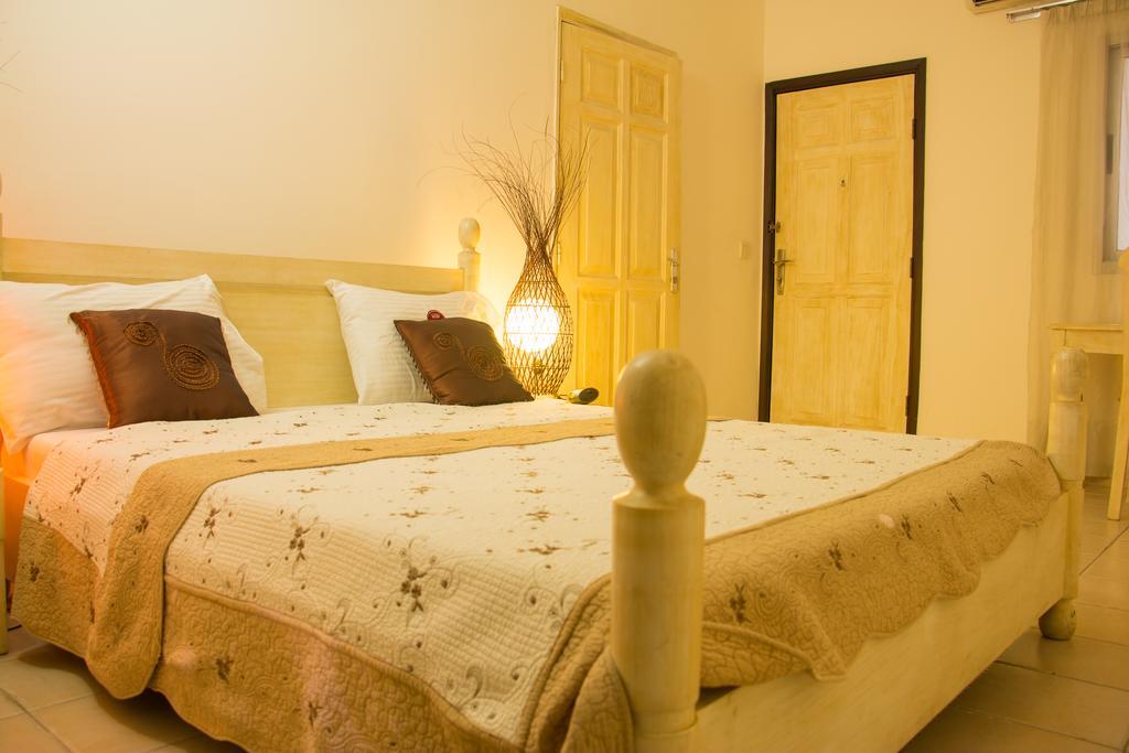 Cypa Hotel Abidjan Exterior photo